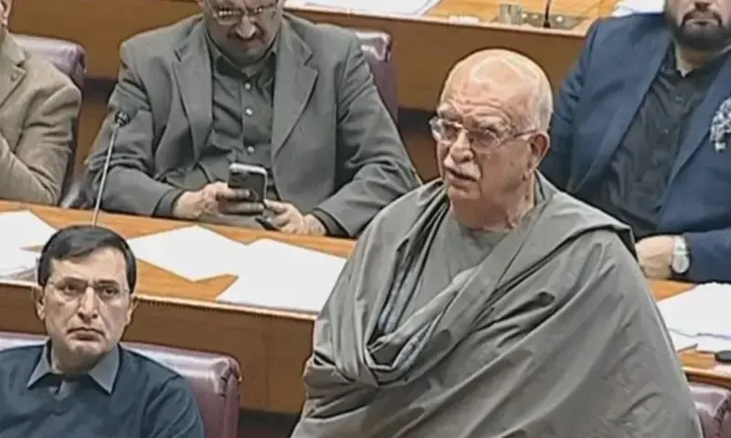 Achakzai extends ‘unconditional support’ to govt’s Middle East peace push