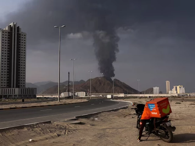 UAE death toll hits 10 as intercepted Iranian strikes cause deadly debris