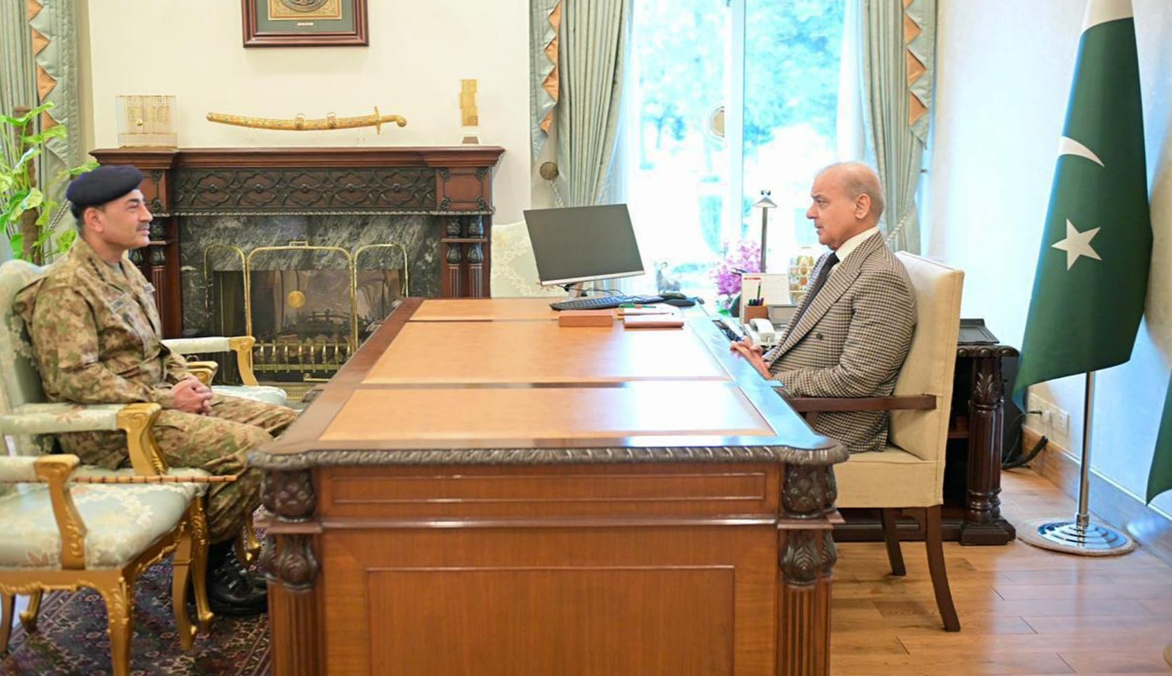 PM, Army Chief review Pakistan's mediation effort as US-Iran talks loom
