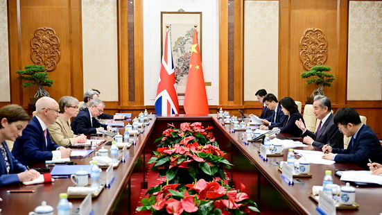 China, UK pledge deeper cooperation and long-term strategic partnership 