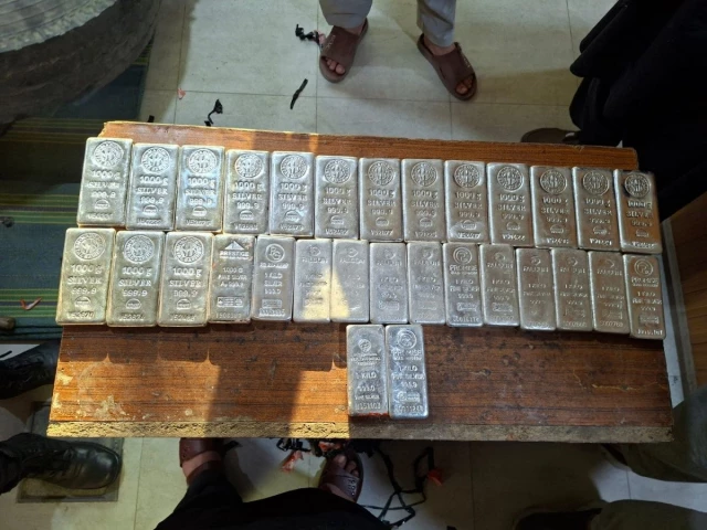 Customs seize 30kg silver at Torkham border crossing