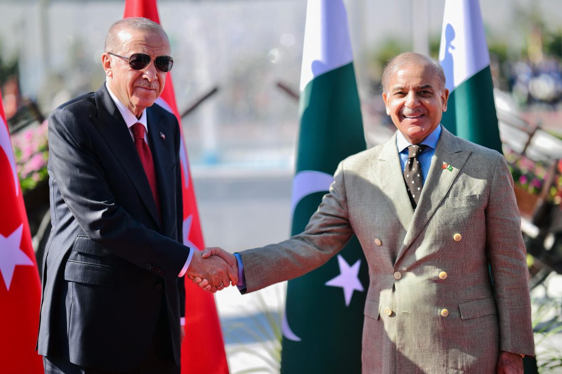 PM, Turkiye President discuss Afghanistan, exchange Eid greetings in phone call