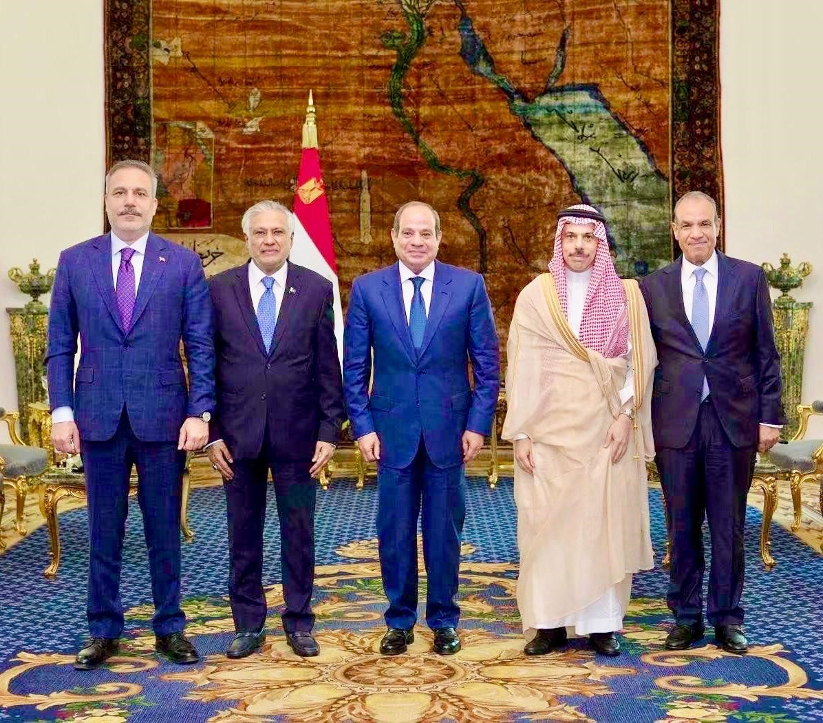 Dar joins R-4 diplomacy push in Cairo, meets Egyptian President with regional FMs