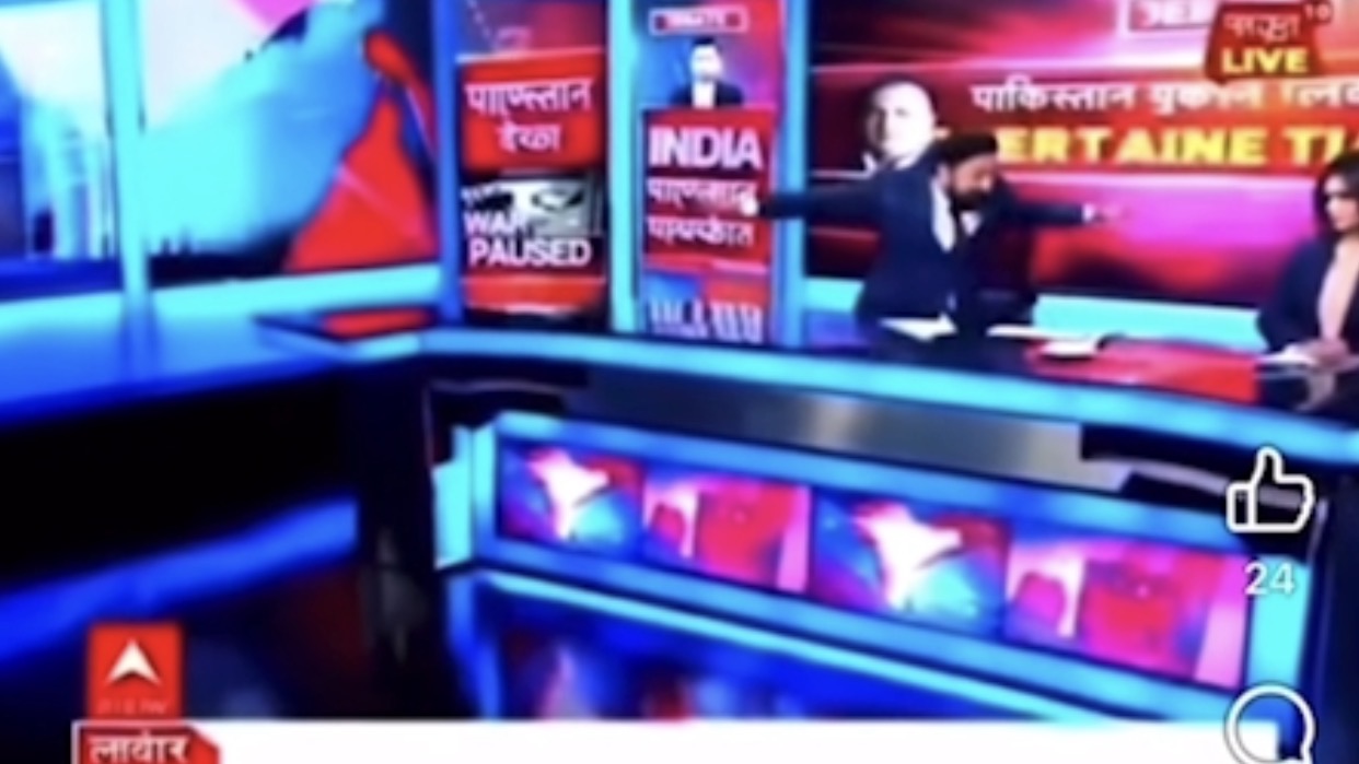 Indian TV anchor breaks Ipad during on-air meltdown over Pakistan’s US-Iran mediation. Video goes viral