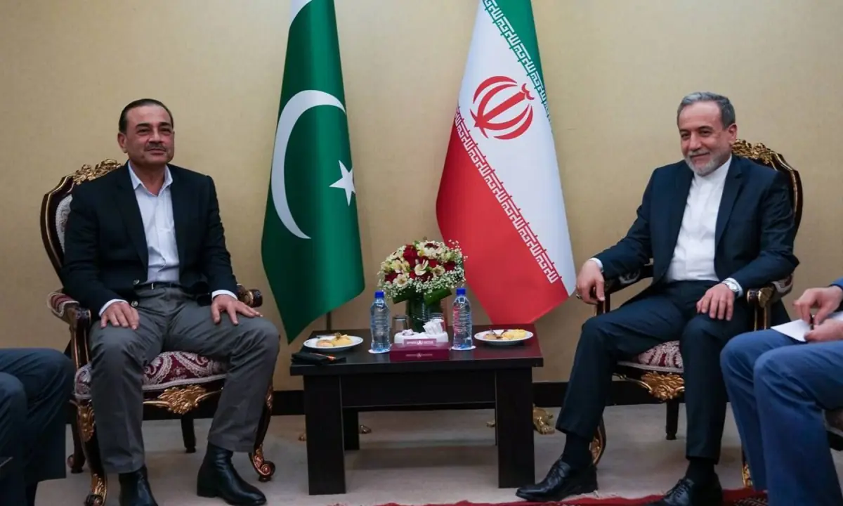 Field Marshal Asim Munir visits Iranian military headquarters amid ongoing mediation efforts