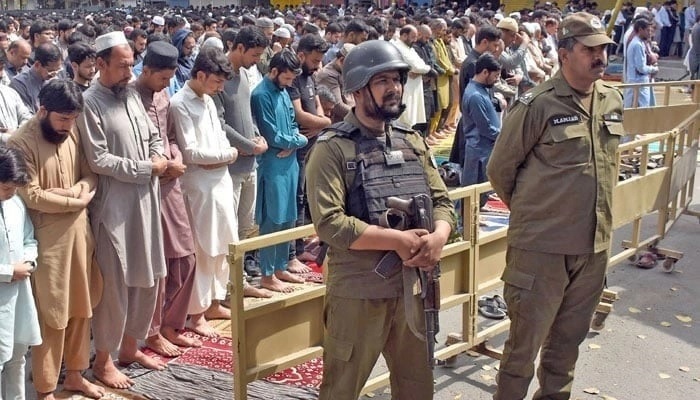 83,000 police personnel secure third Friday prayers of Ramazan across Punjab