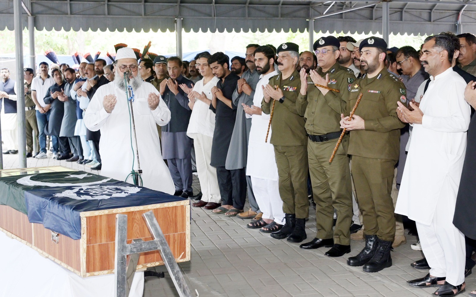 Martyred CCD constable paid glowing tribute at funeral