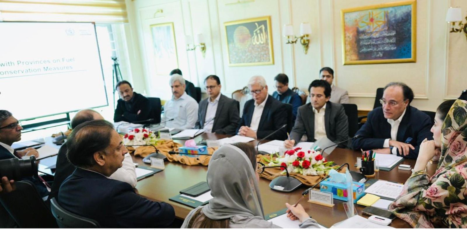 Punjab, Centre evaluate petroleum stock, supply situation and conservation steps