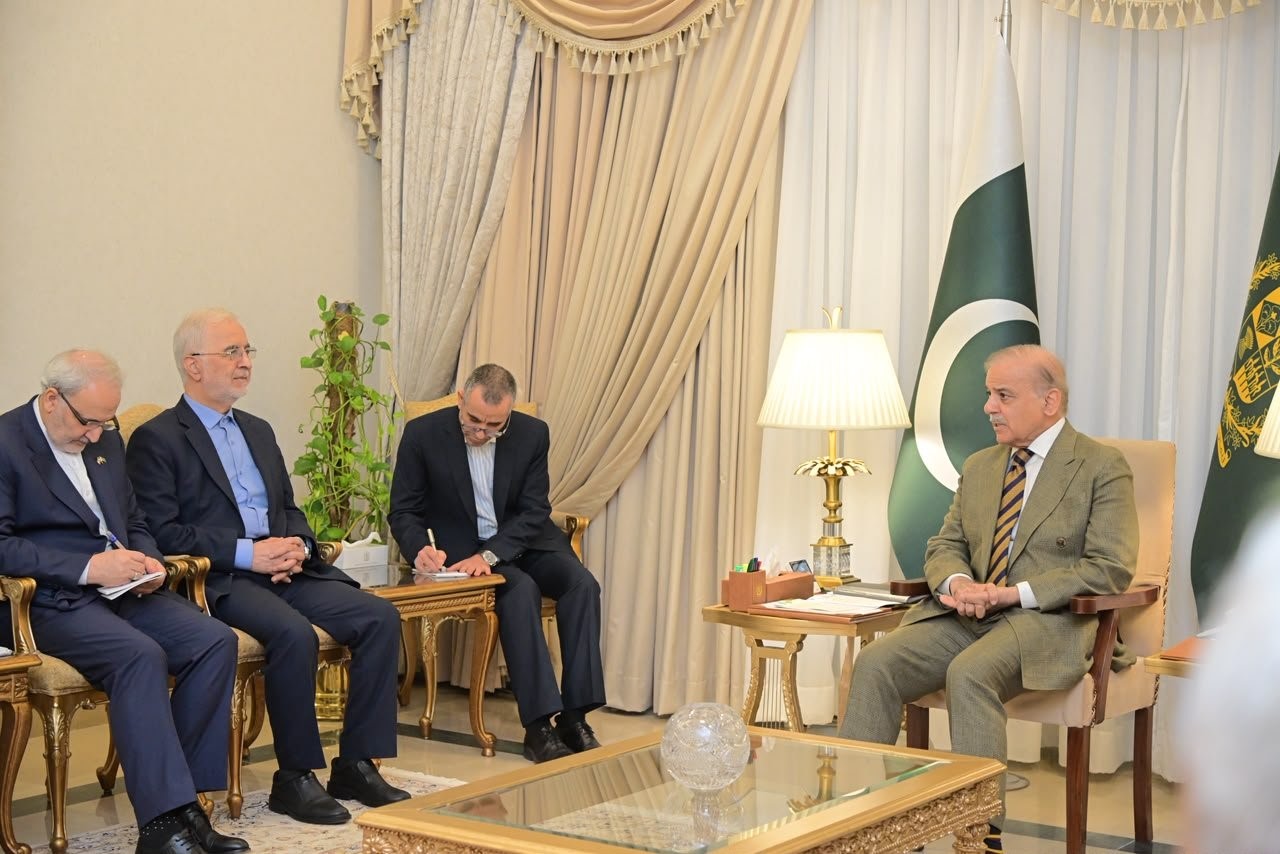 PM, CDF Munir reaffirm Pakistan’s mediation role as Iranian minister holds key talks