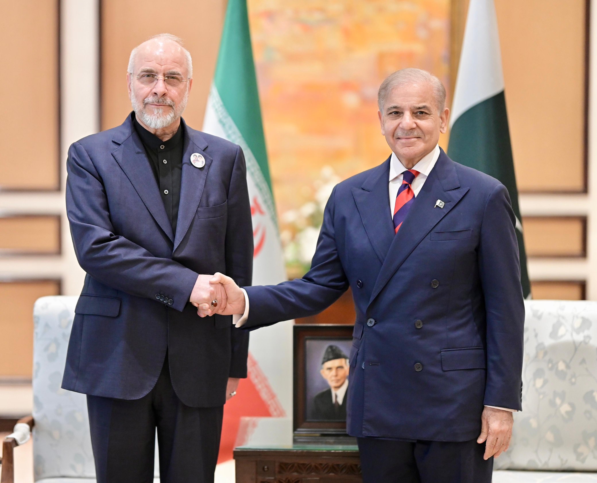 Pakistan reaffirms mediatory role as PM Shehbaz meets Iranian delegation