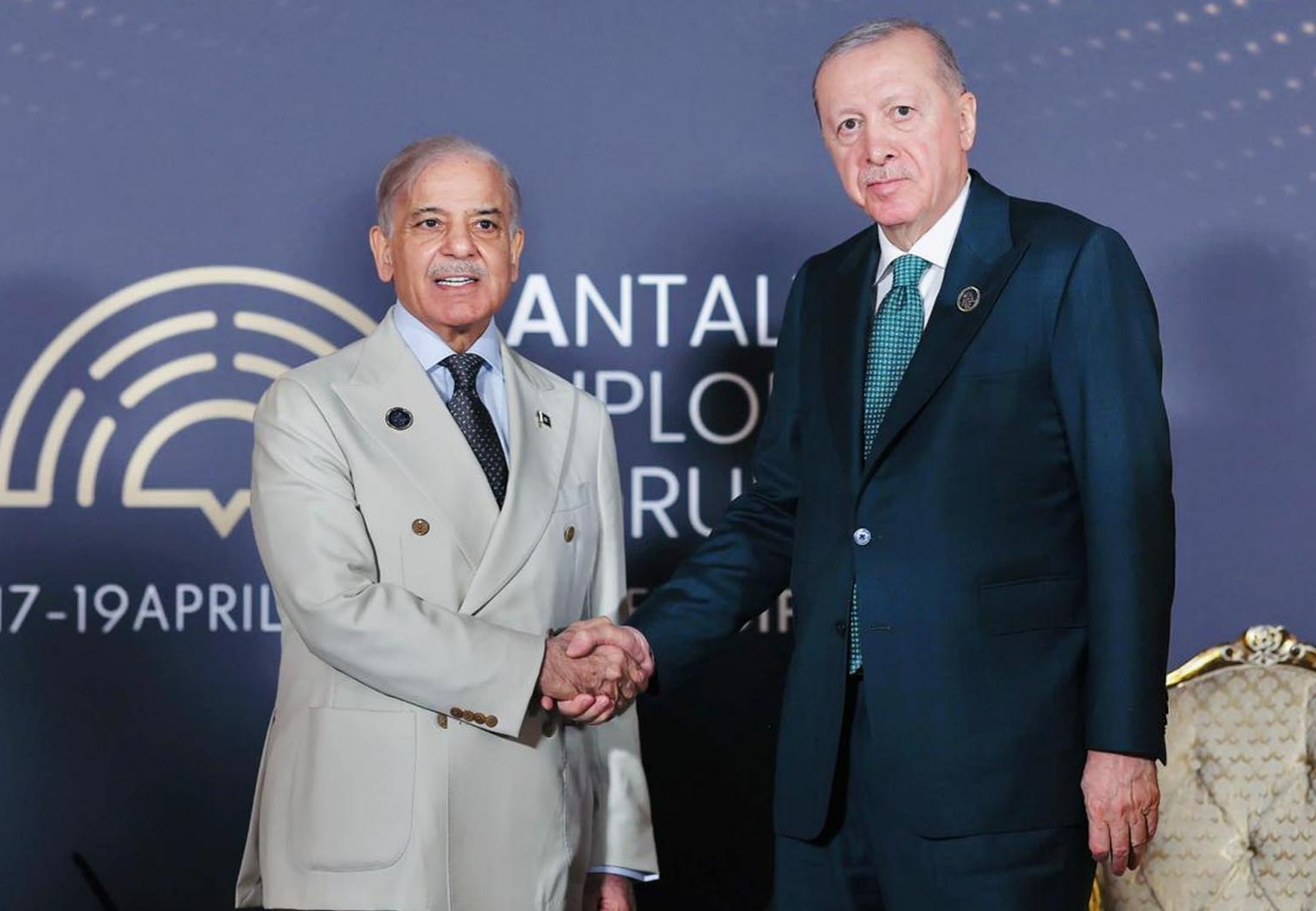 Pakistan, Türkiye pledge stronger strategic partnership, push for regional peace at Antalya Forum