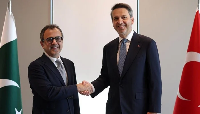 Pakistan, Turkiye sign three MoUs to strengthen cooperation in power sector