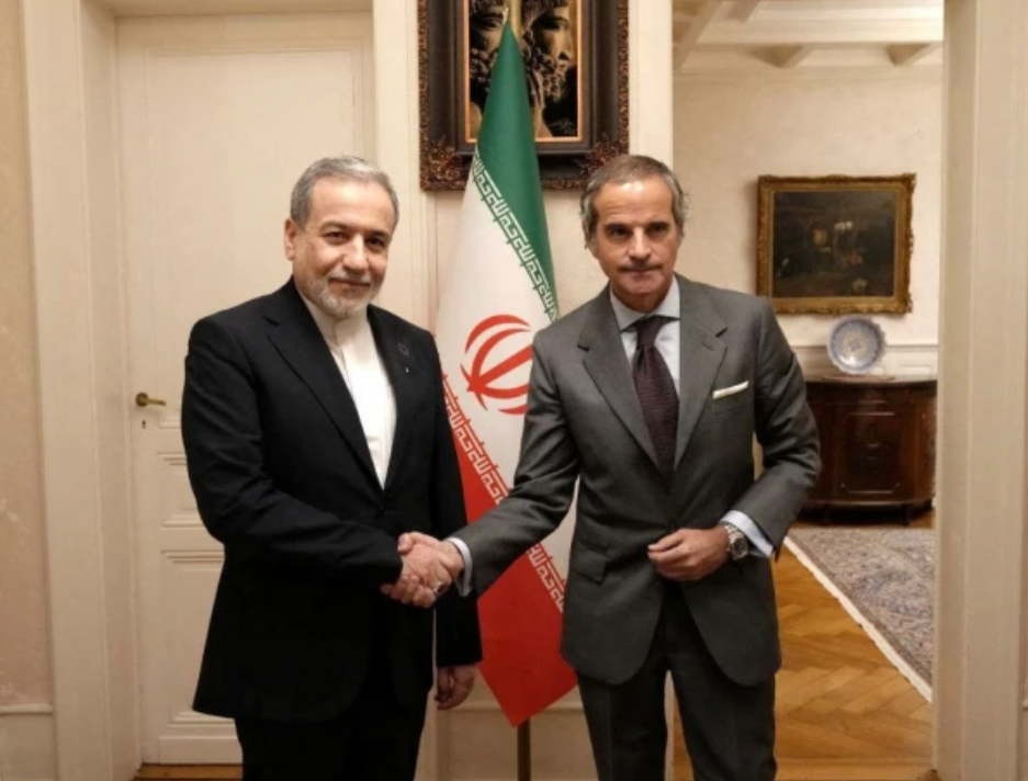 Iran foreign minister met IAEA chief ahead of nuclear talks