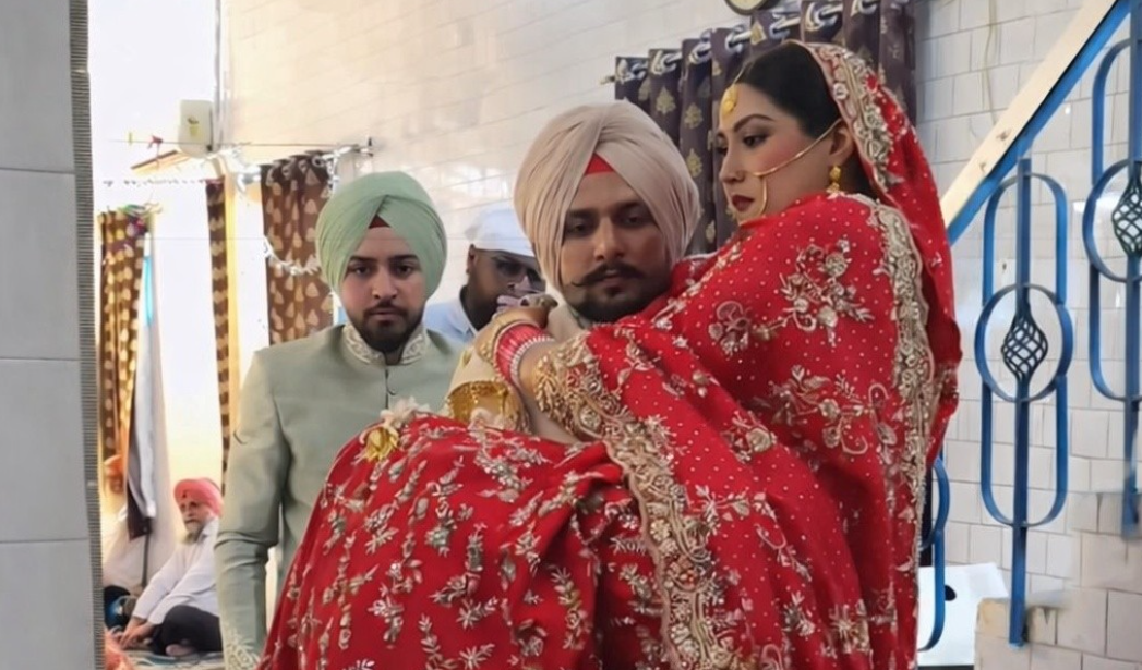 Sikh groom carries differently-abled bride during wedding ceremony, heartwarming moment goes viral