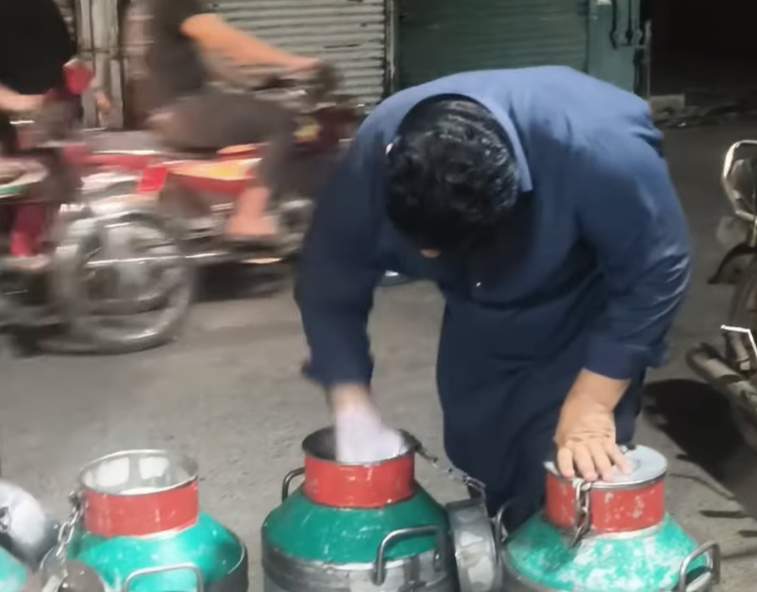 Viral video shows Gujjar’s hands-on milk 'QC', internet left gagging 