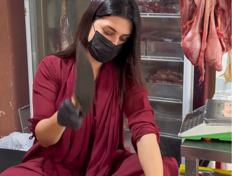 'Pakistan ki pehli ladies kasai': Woman offers butchery services ahead of Eidul Azha