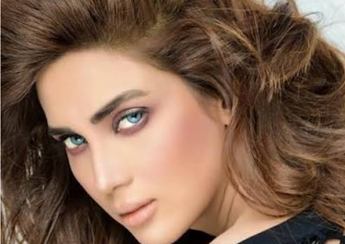'My eyes become blue, green, even purple': Fiza Ali reveals she has disco light eyes