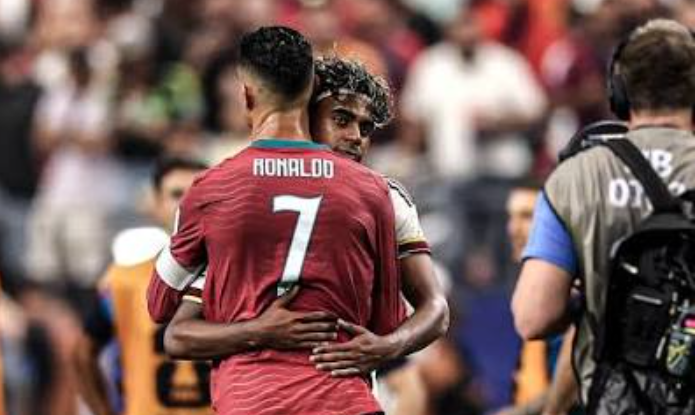 VIDEO: A painful goodbye for Ronaldo as only one Spain player walked over to hug him