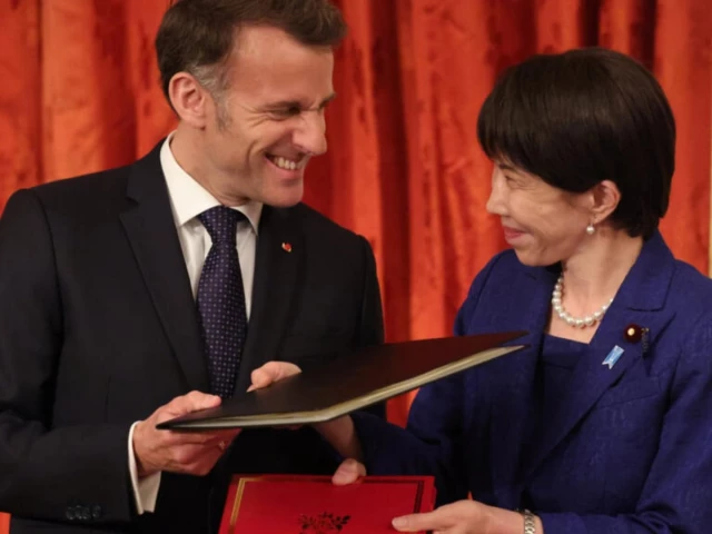 Japan, France agree to step up coordination on Hormuz, Iran war