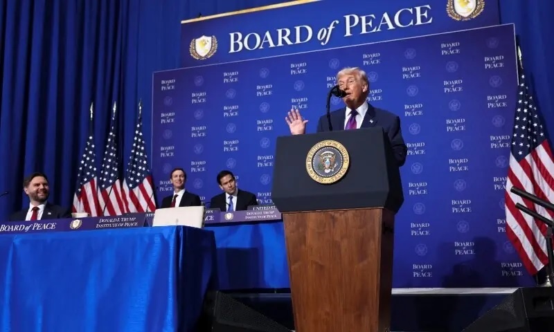 Trump says he ‘likes’ PM Shehbaz, mentions ‘tough fighter’ CDF Munir at inaugural Board of Peace meeting
