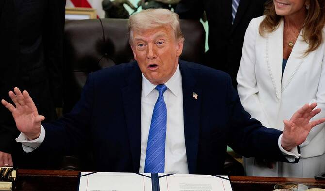 Trump vows to attack Iran ‘very hard’, says Pakistan still trying for peace deal