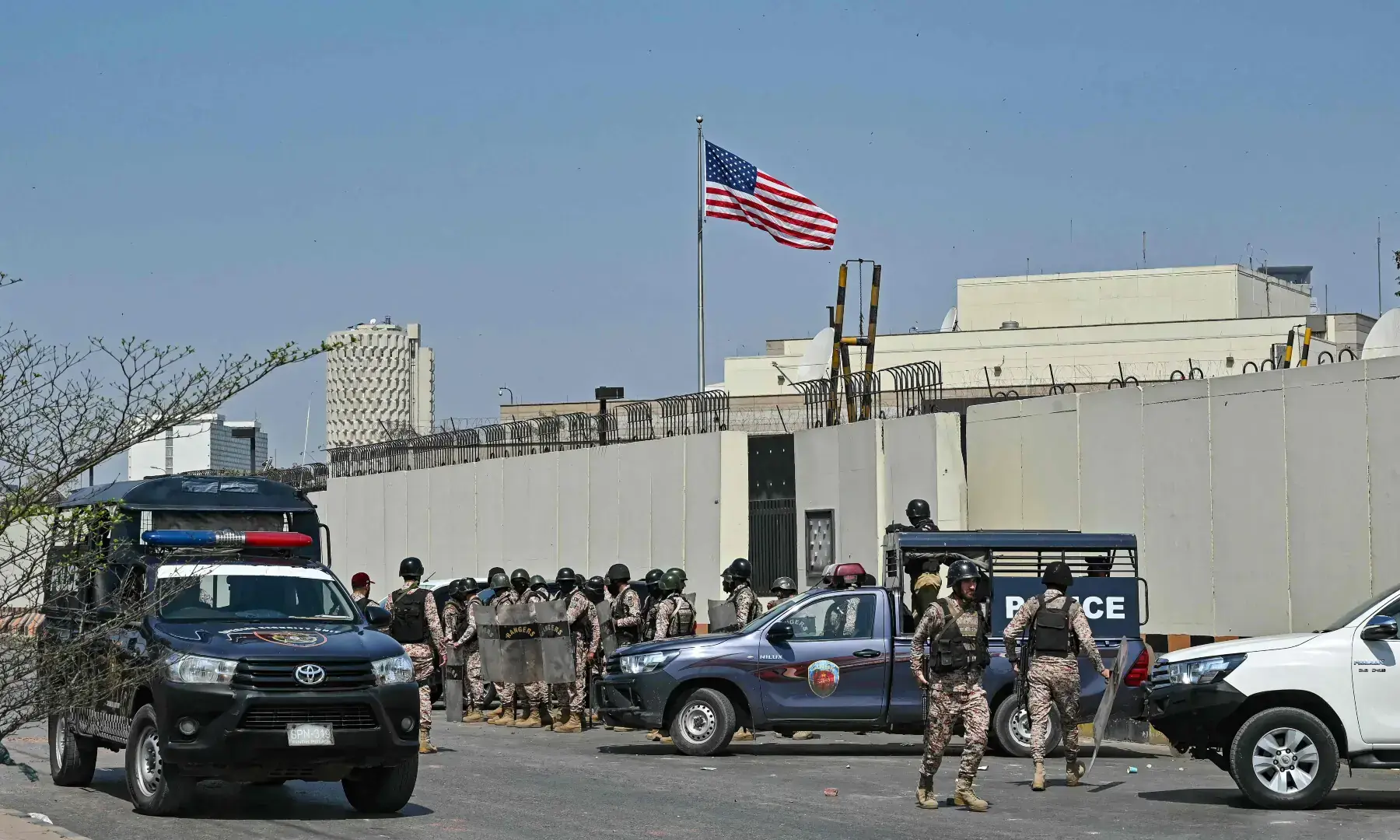 US marines open fire as protesters storm Karachi Consulate; 11 dead, JIT formed