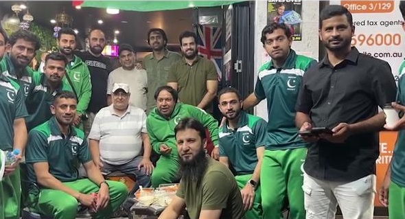 Pakistan Hockey Team walks along Sydney road after transport mix-up: Location error clouds real issue
