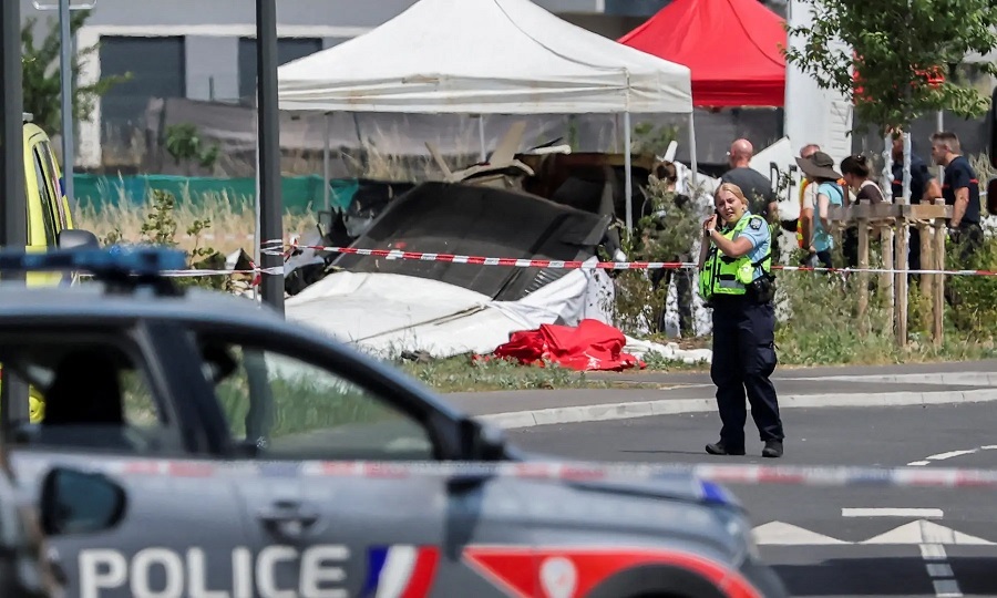 Civilian plane crash kills 11 in France: local authorities