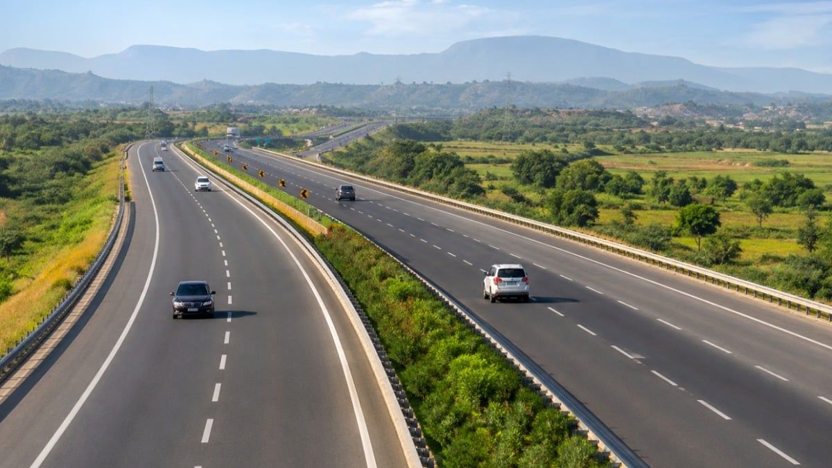 SIFC backed M-13 motorway to slash Lahore-Islamabad travel by an hour