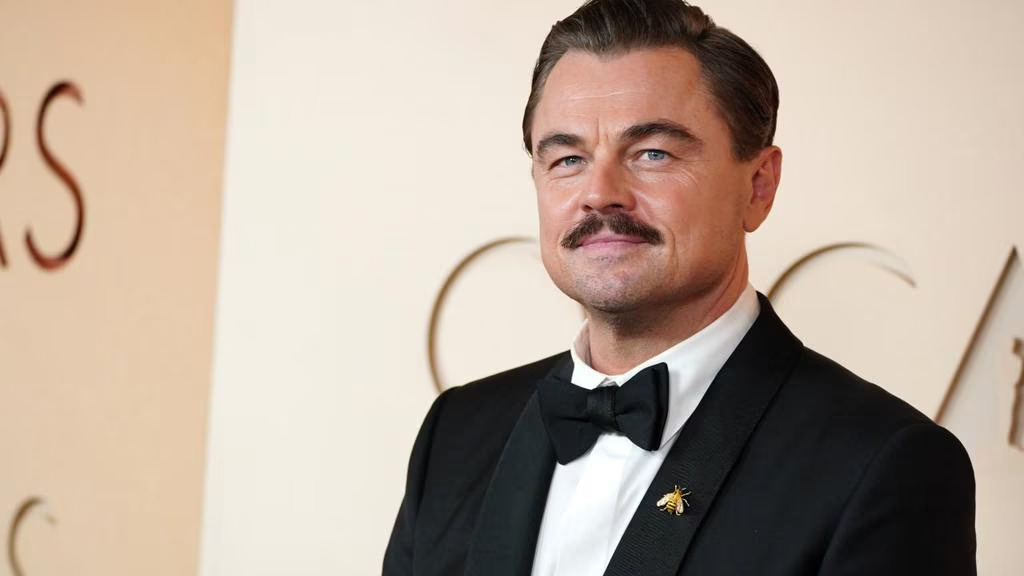 Leonardo DiCaprio Arrives Solo at Oscars 2026 but Fans Notice Something Else