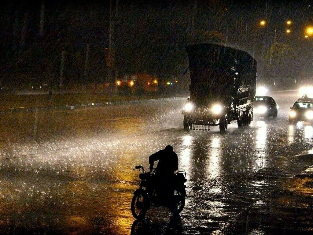 PMD forecasts widespread rain, thunderstorms across Pakistan from April 1