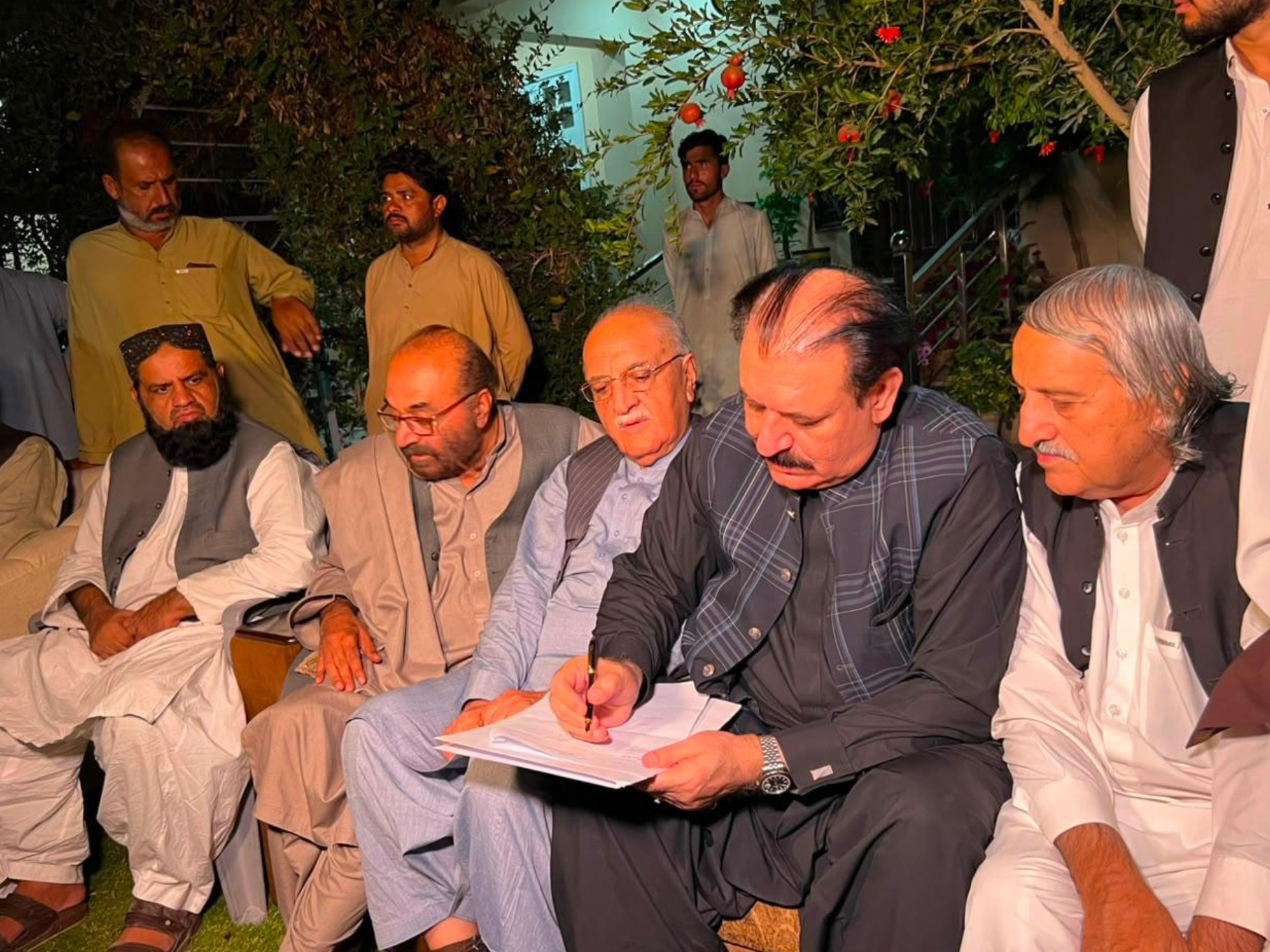 Balochistan to form judicial commission on Ziarat tragedy as committee ends sit-in