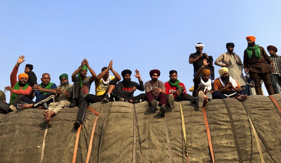 Indian farmers call off year-long mass protests against Modi reforms