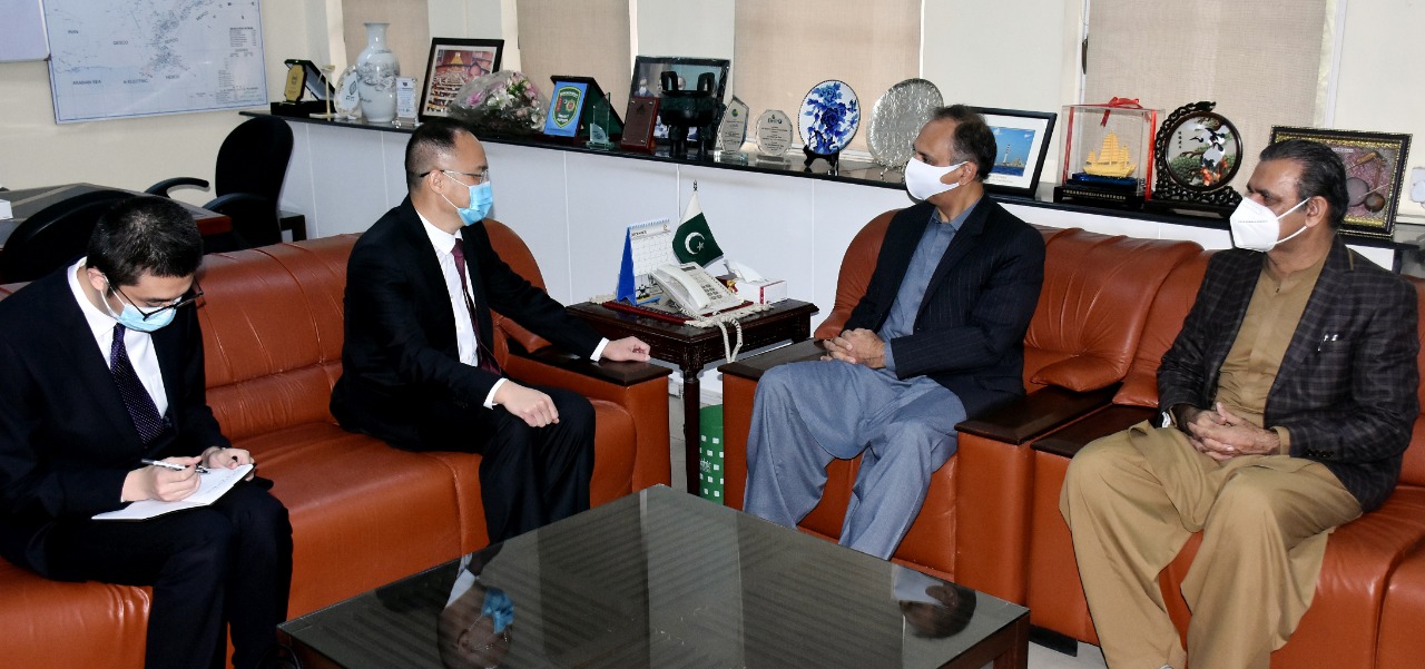 China keen to enhance energy cooperation under CPEC: envoy