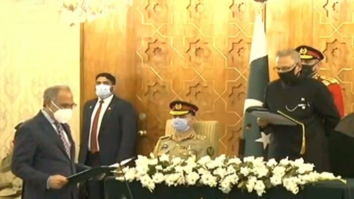 Hafeez Shaikh to chair NFC after finally taking oath as finance minister