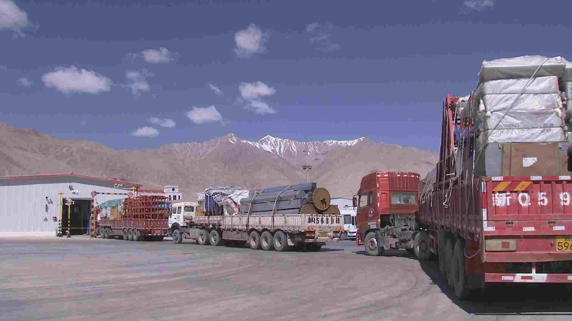 Containers of goods from China on way to reach Khunjerab Pass