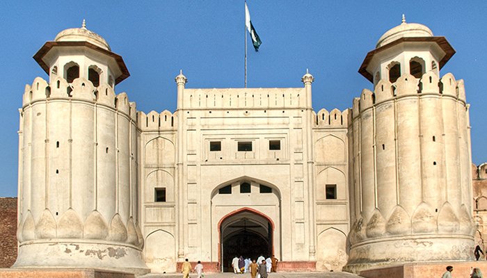 WCLA starts restoration work of monuments at Lahore Fort