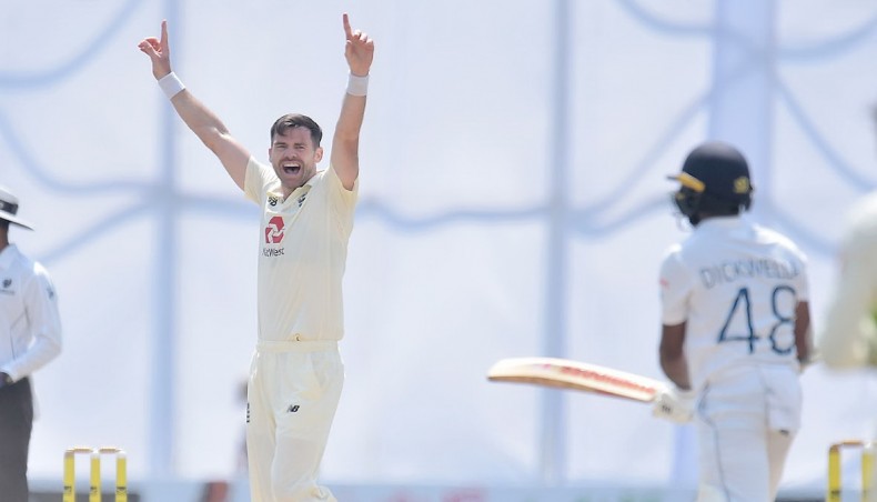 Anderson six-for keeps Sri Lanka in check