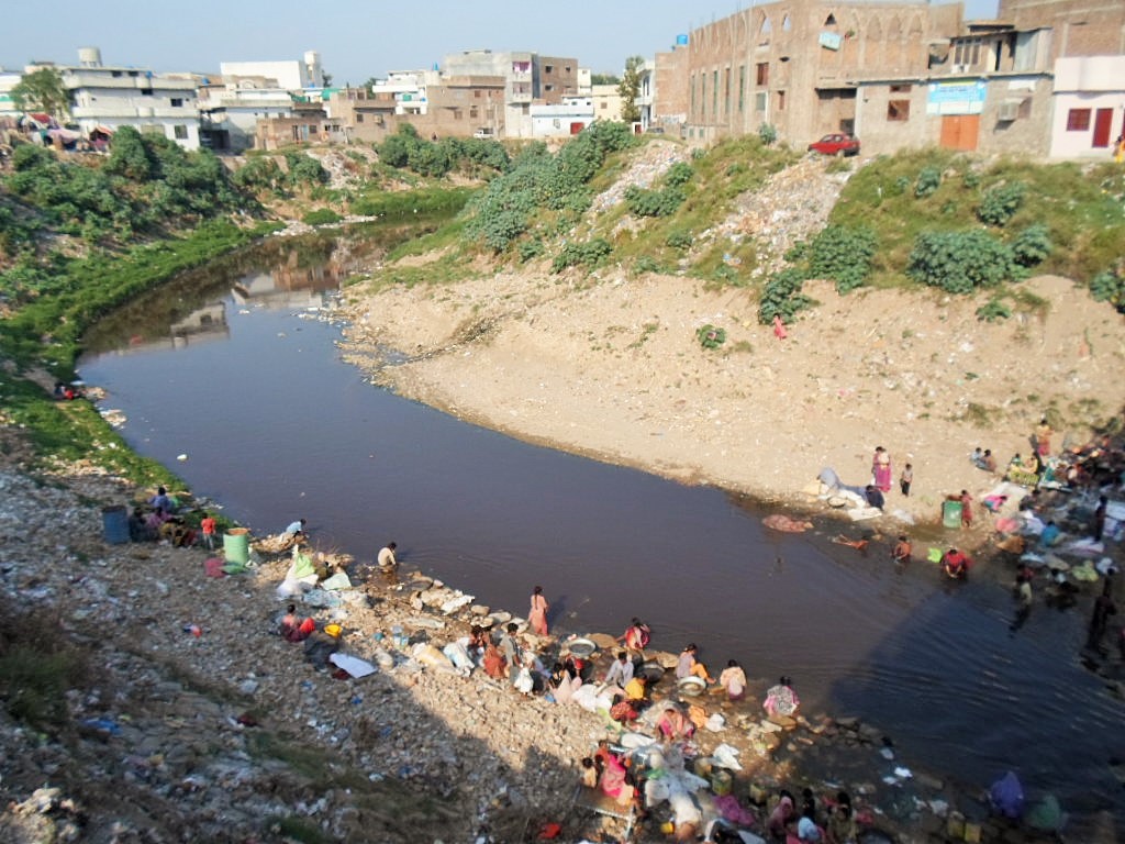 Bodies of abducted sisters recovered from Lahore nullah; 2 arrested