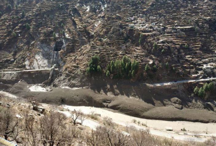 Himalayan glacier breaks in India, up to 150 feared dead in floods