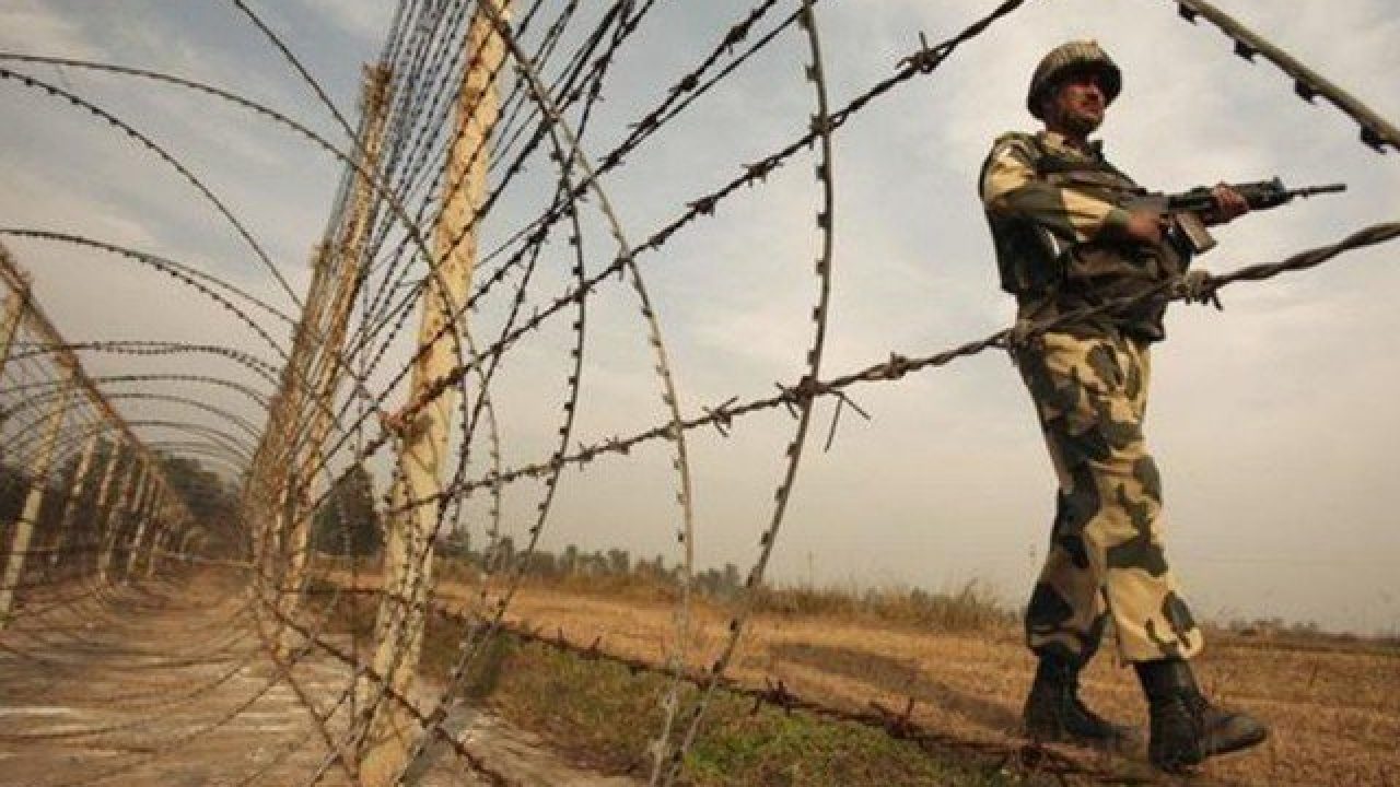 Pakistani, Indian commanders hold meeting at LoC