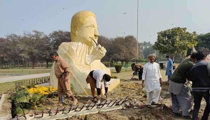 Botched Allama Iqbal statue leads to suspension of 2 PHA officials