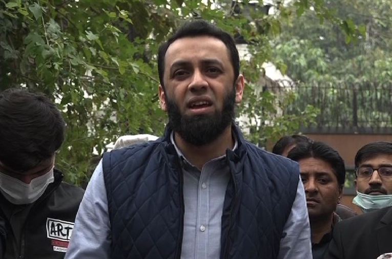 Maryam takes shots at govt over Attaullah Tarar's arrest