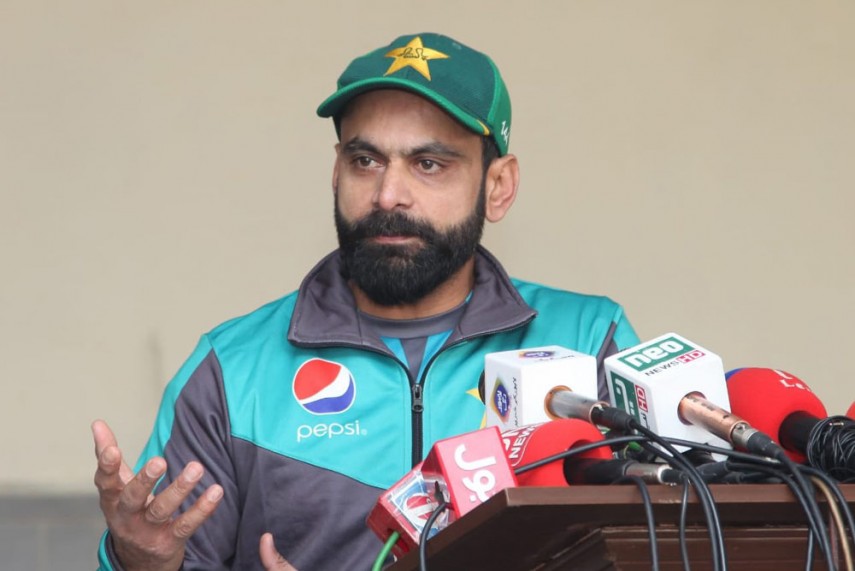 Hafeez declines PCB central contract offer