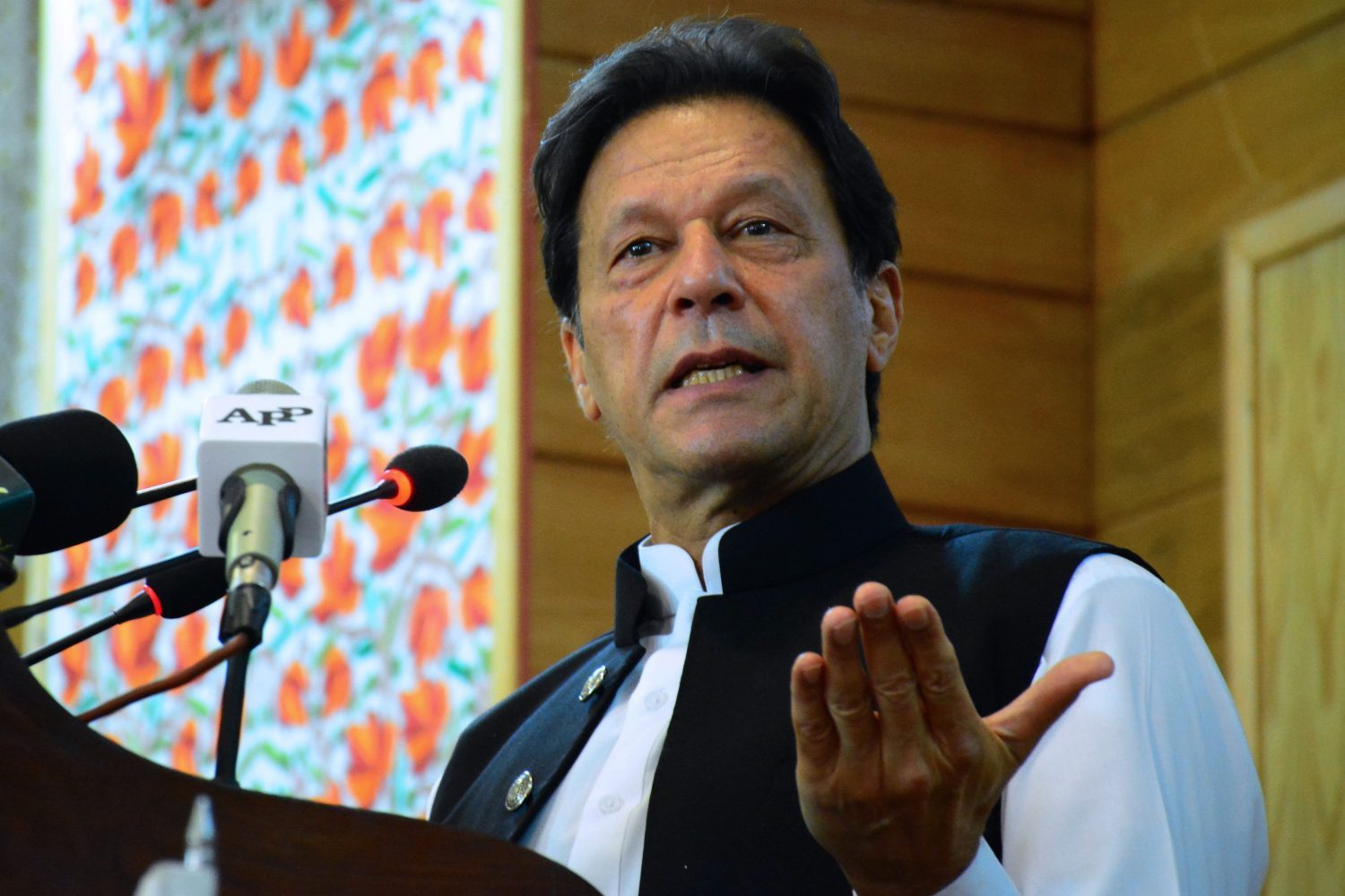 Imran lauds KP for providing universal healthcare to residents