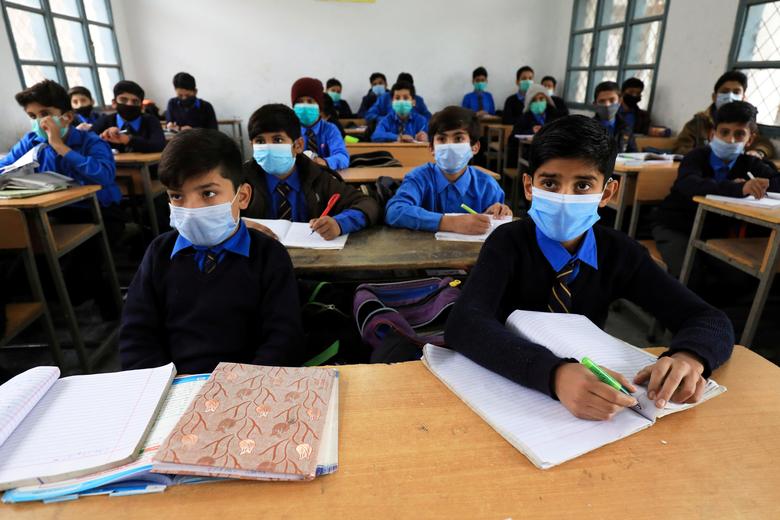 Schools to resume five-day routine from March 1: minister
