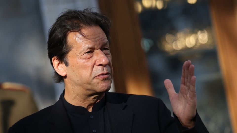 PM offers condolences to families of martyred soldiers