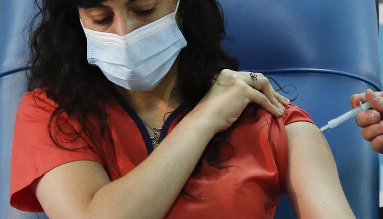 Can you take painkillers before or after a Covid-19 vaccine?