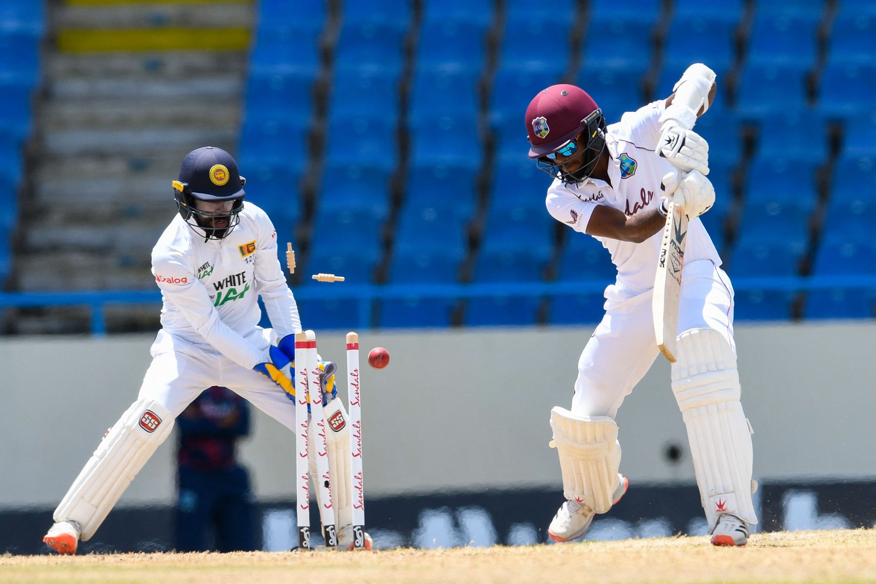 Sri Lanka win 2nd Test as West Indies collapse