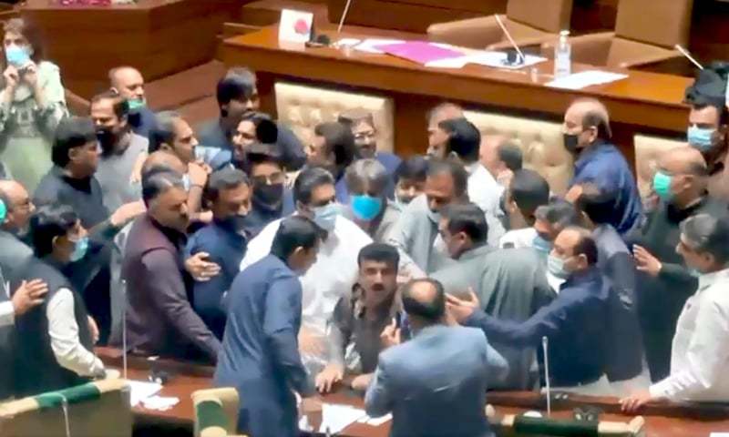 PTI issued notices to rebel lawmakers for 'violating' party discipline